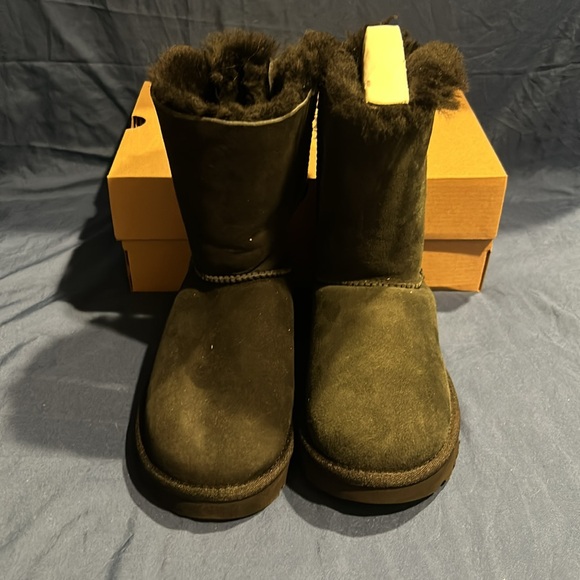 UGG- Bailey Bow II, BLK, women QS - Picture 2 of 9